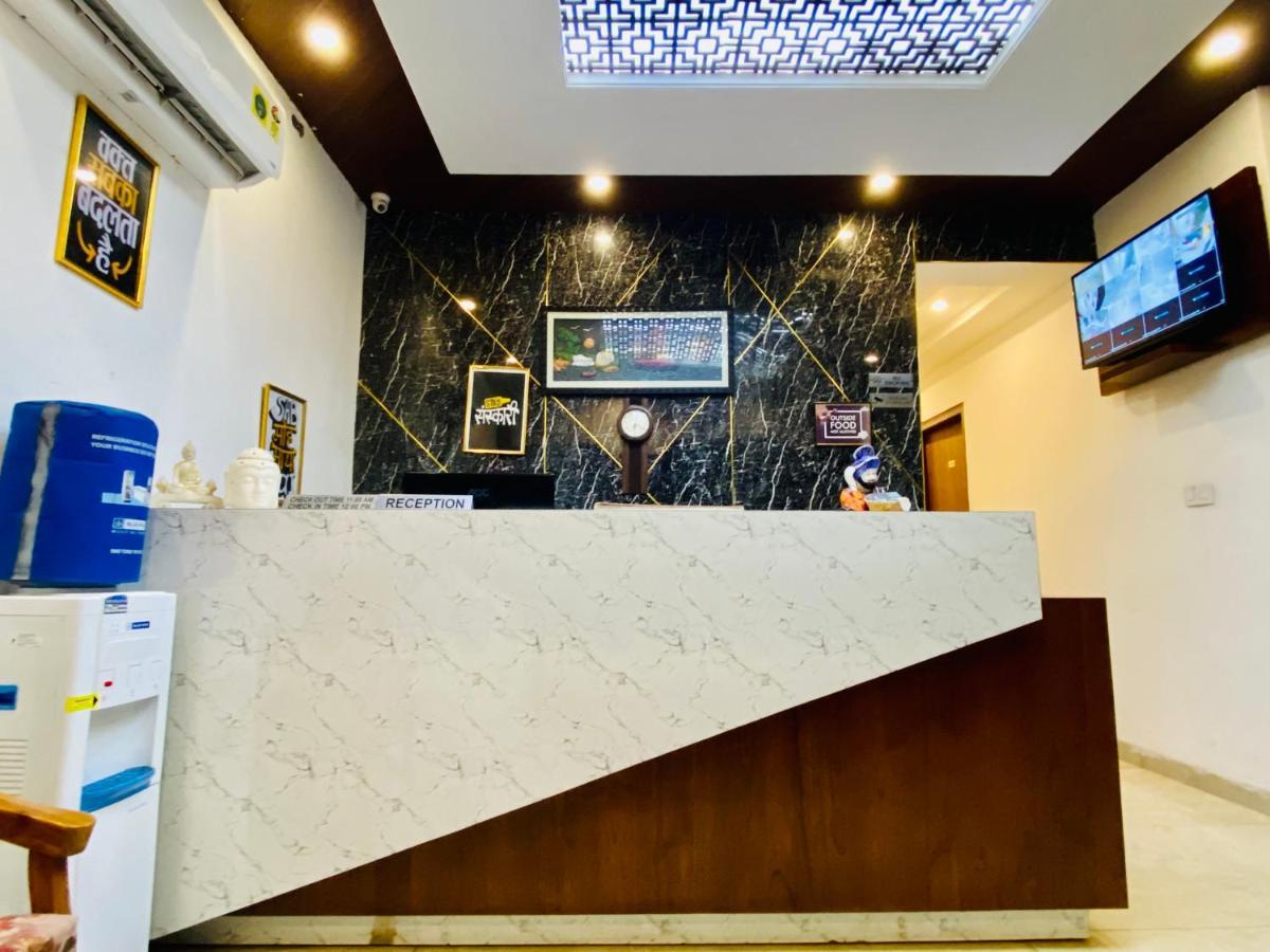 Hotel Hollywood - Family Hotel Zirakpur Buitenkant foto