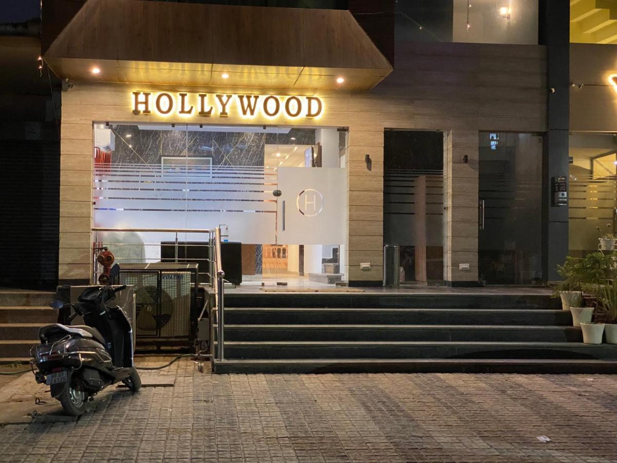 Hotel Hollywood - Family Hotel Zirakpur Buitenkant foto